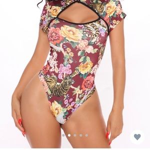 Key hole bodysuit